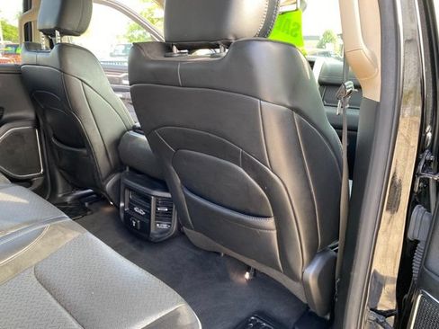 Used 2019 RAM 1500 Laramie AWD/4WD image 33