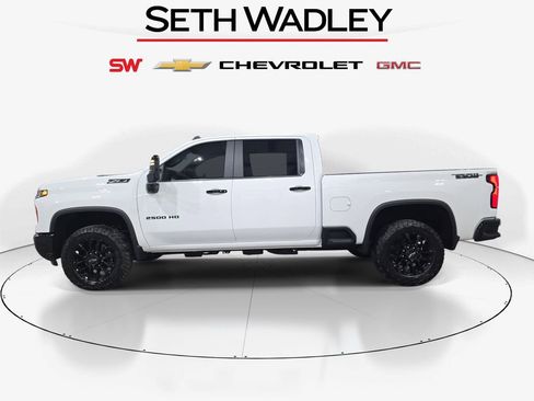 New 2026 Chevrolet Silverado 2500 LT w/ Trail Boss Package AWD/4WD image 4