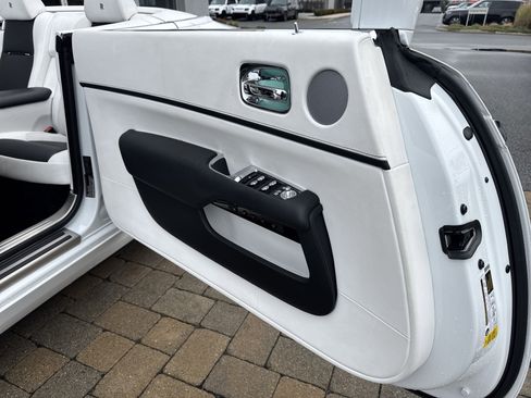 Certified 2021 Rolls-Royce Dawn image 13
