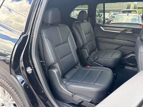 Used 2026 GMC Acadia Elevation w/ Elevation Premium Package FWD image 20