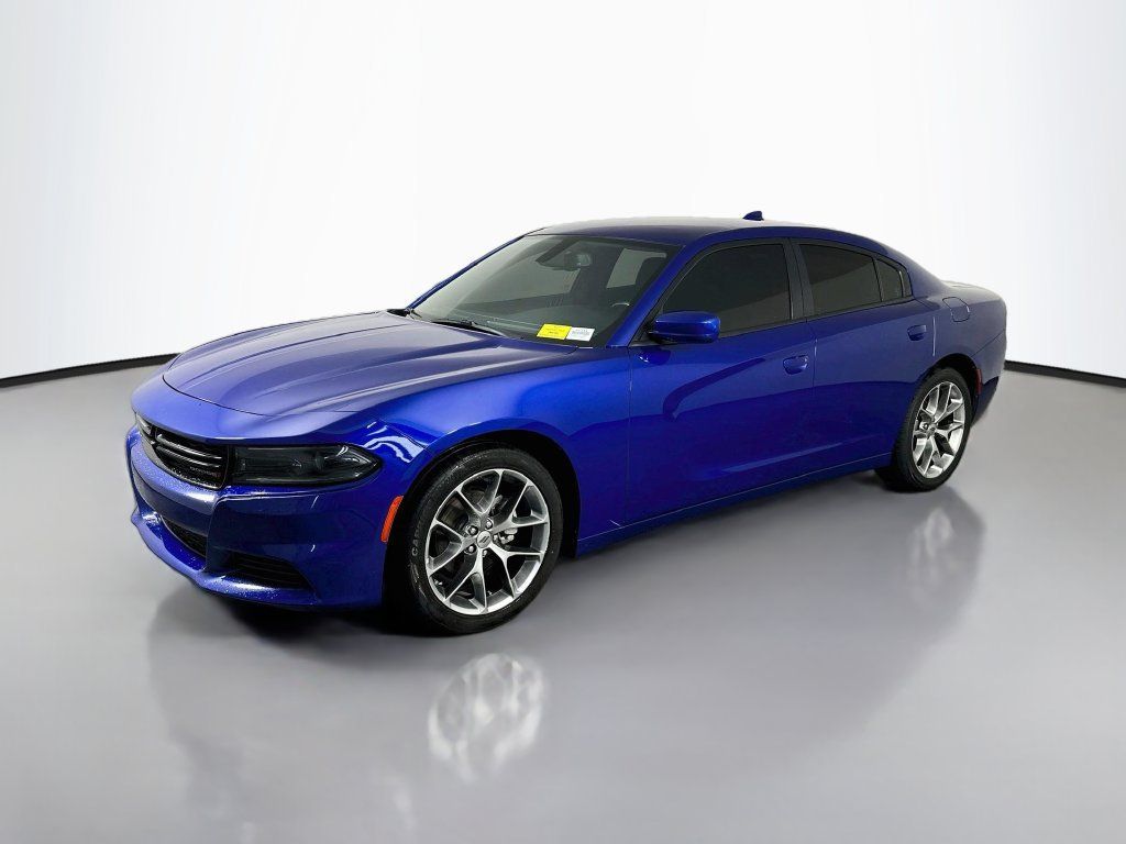 Used 2022 Dodge Charger SXT w/ Plus Group RWD image 3