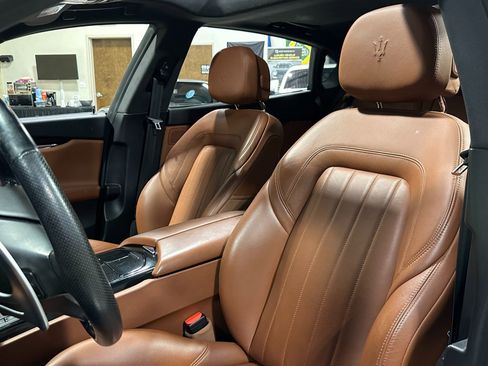 Used 2022 Maserati Quattroporte Modena Q4 image 22