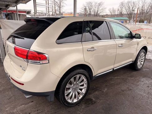 Used 2014 Lincoln MKX AWD w/ Equipment Group 102A image 12