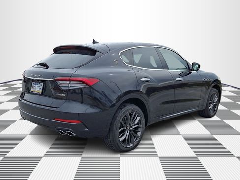 Used 2024 Maserati Levante GT Ultima AWD/4WD image 6