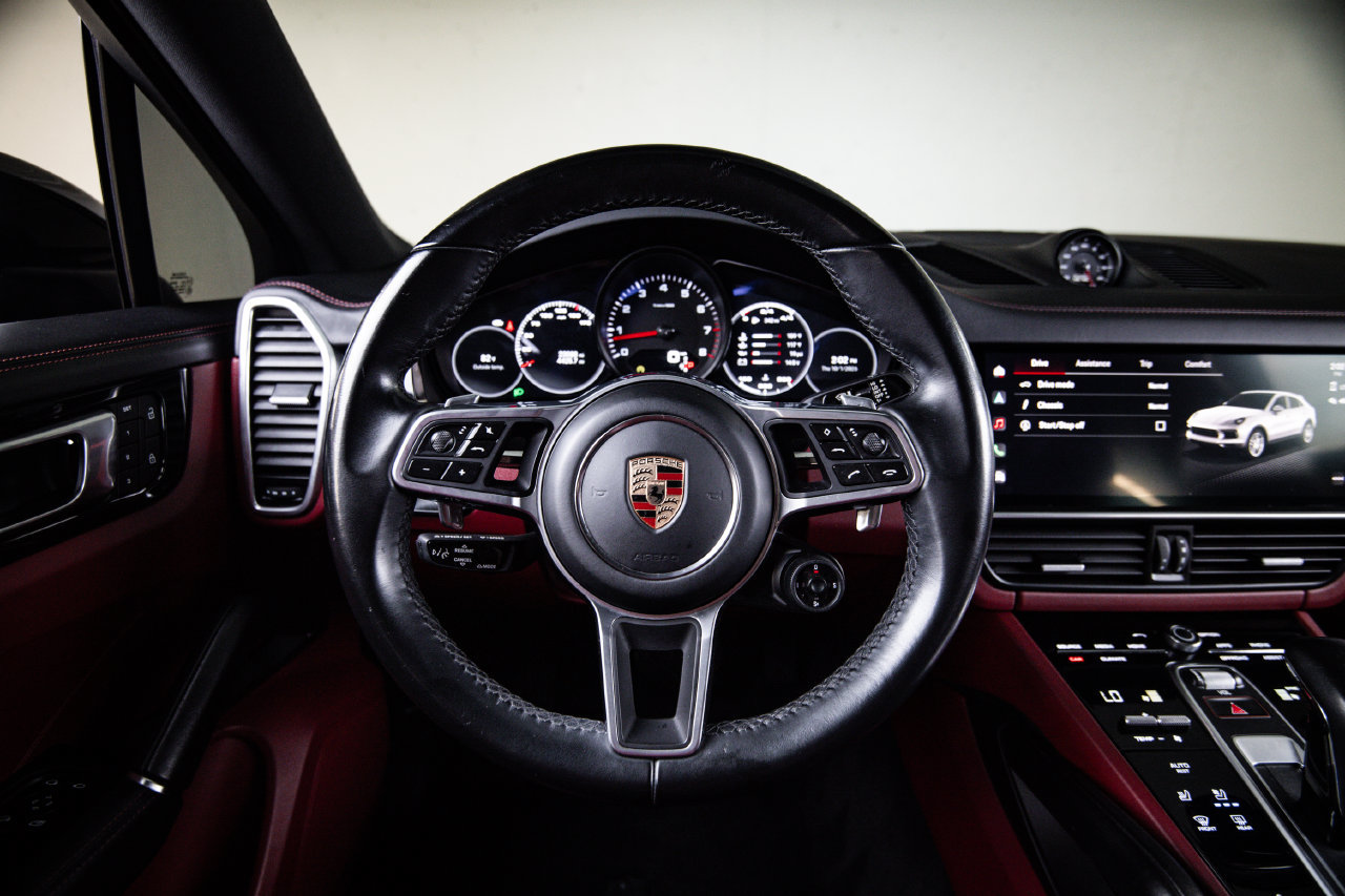 Certified 2023 Porsche Cayenne Coupe AWD/4WD image 25