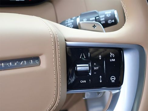 New 2026 Land Rover Range Rover SE image 30