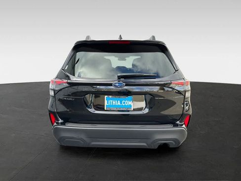 Used 2026 Subaru Forester Premium AWD/4WD image 5
