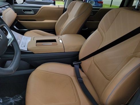 Used 2025 INFINITI QX80 Luxe AWD/4WD image 15