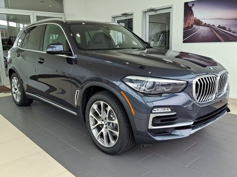 Used 2019 BMW X5 xDrive40i w/ Premium Package 2 AWD/4WD image 1