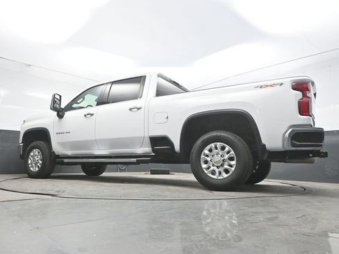 Used 2024 Chevrolet Silverado 2500 LTZ AWD/4WD image 33