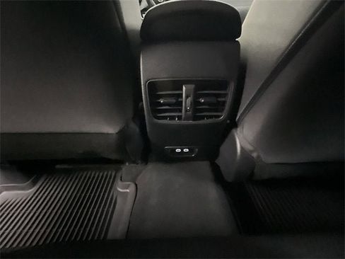 Used 2023 Toyota Corolla Cross LE image 21