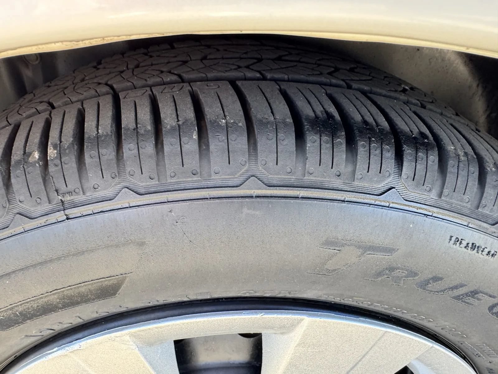 Used 2013 Subaru Impreza 2.0i AWD/4WD image 12