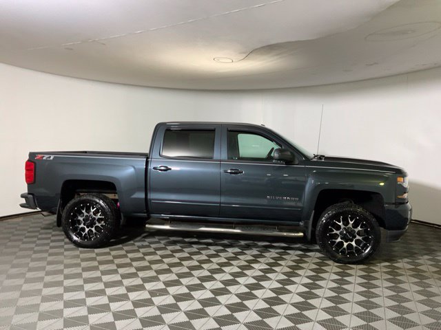 Used 2018 Chevrolet Silverado 1500 LT w/ All Star Edition AWD/4WD image 24