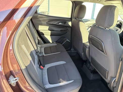 Used 2023 Chevrolet TrailBlazer LT w/ Convenience Package image 19
