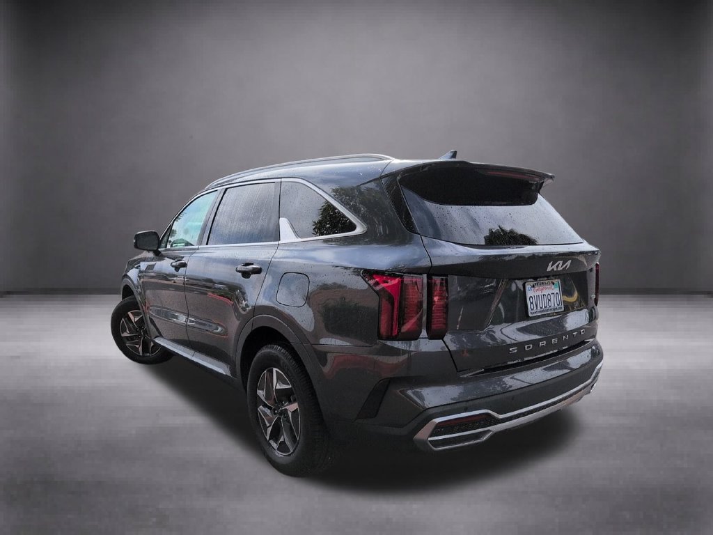 Used 2022 Kia Sorento S FWD image 8