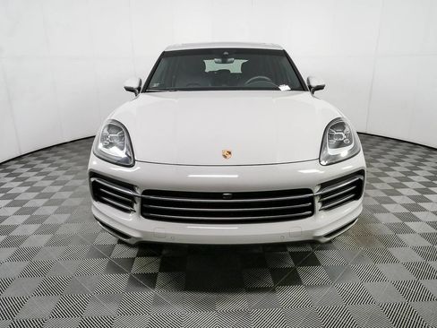 Certified 2022 Porsche Cayenne AWD/4WD image 37