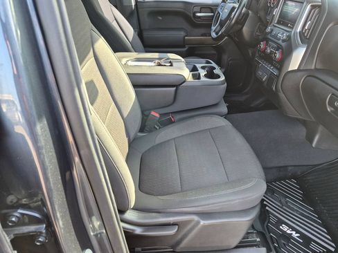 Used 2022 Chevrolet Silverado 1500 LT RWD image 19