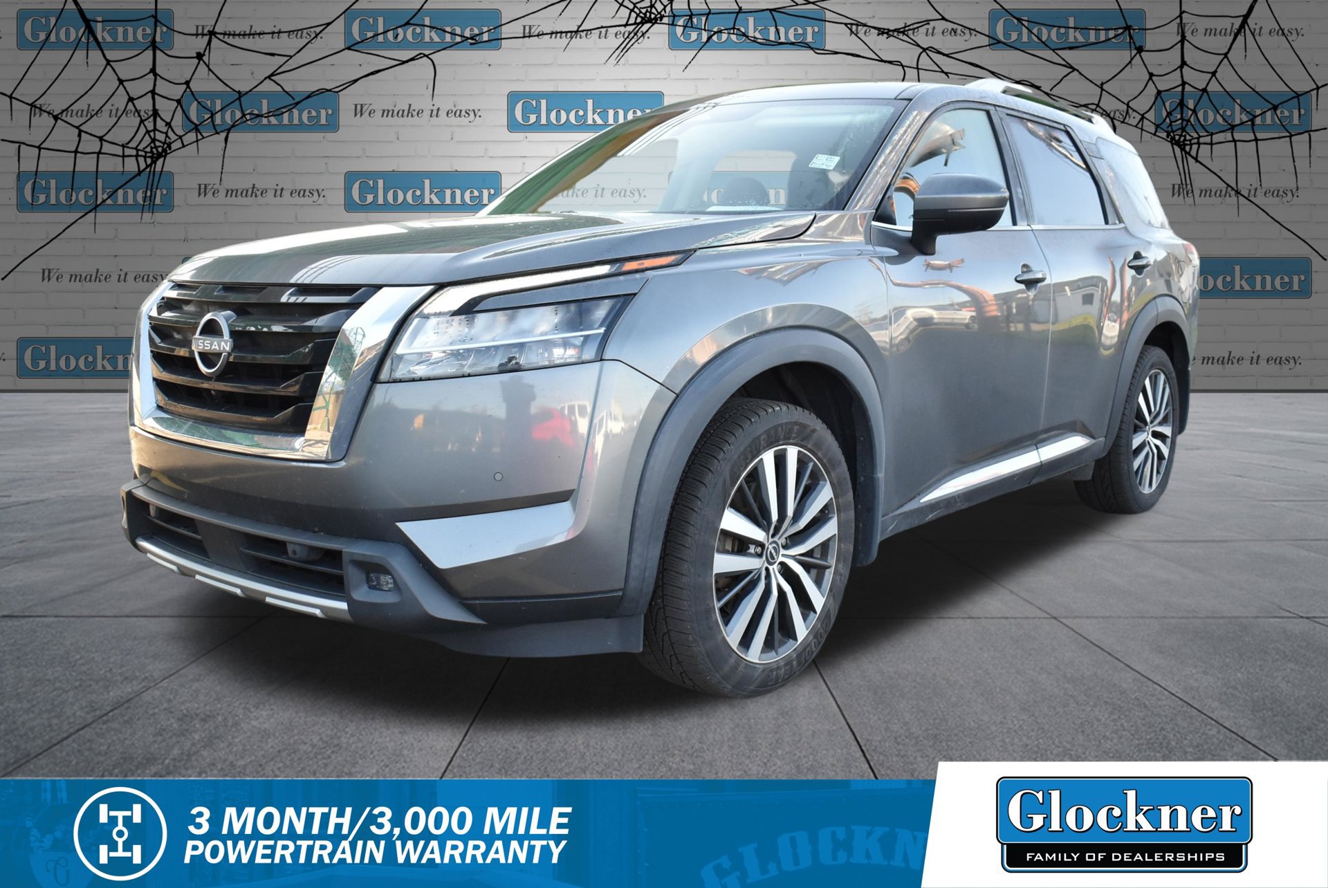 Used 2022 Nissan Pathfinder Platinum w/ Cargo Package AWD/4WD image 1