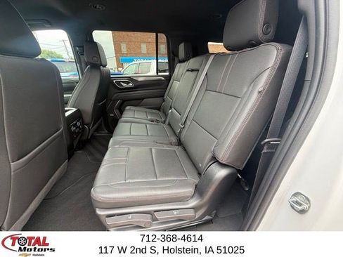 Used 2023 Chevrolet Suburban RST AWD/4WD image 11