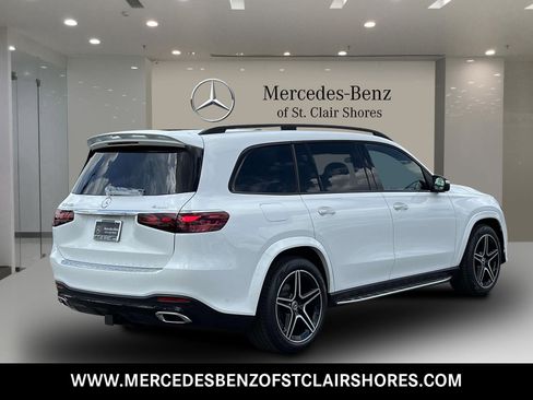 Used 2025 Mercedes-Benz GLS 450 4MATIC image 5