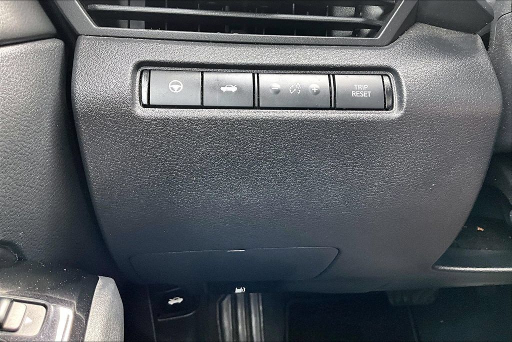 Used 2020 Nissan Altima 2.5 SV FWD image 37