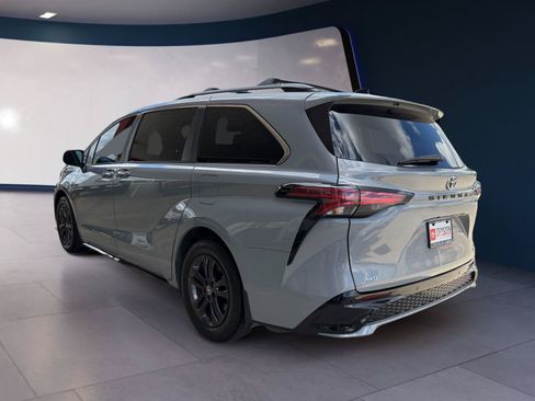 Used 2024 Toyota Sienna XSE w/ XSE Plus Package AWD/4WD image 3