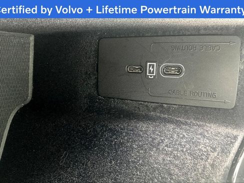 Used 2025 Volvo XC60 B5 Plus AWD/4WD image 33