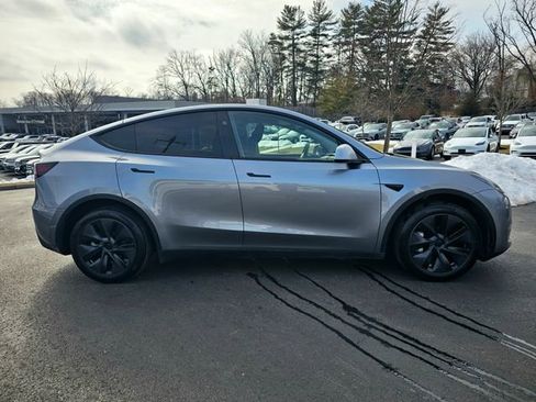 Used 2024 Tesla Model Y Long Range image 7