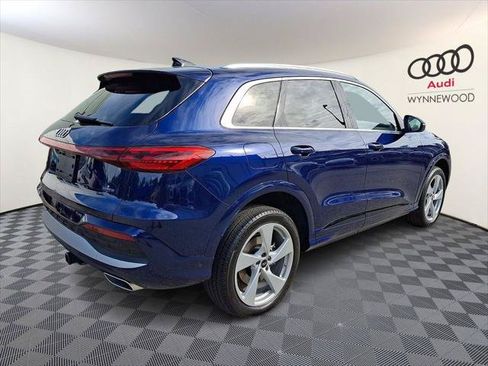 Used 2025 Audi Q5 Premium Plus w/ Premium Plus AWD/4WD image 6