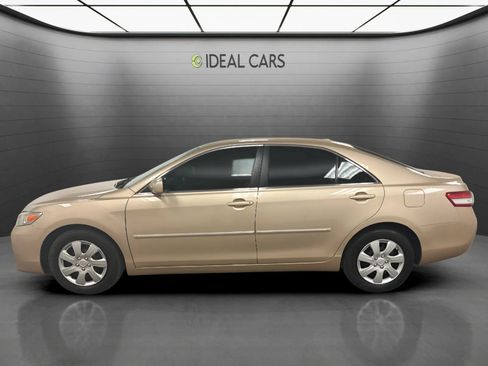Used 2011 Toyota Camry FWD image 8