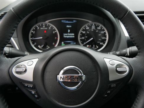 Used 2017 Nissan Sentra SV image 22