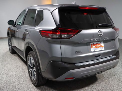 Used 2022 Nissan Rogue SV FWD image 9