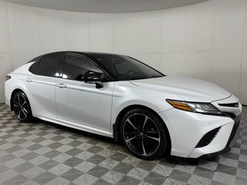 Used 2018 Toyota Camry XSE w/ Driver Assist Package FWD image 14
