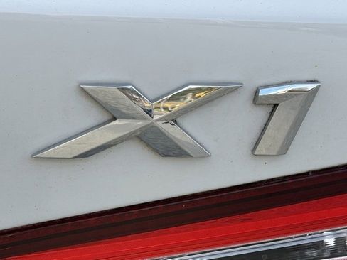 Used 2018 BMW X1 xDrive28i image 10