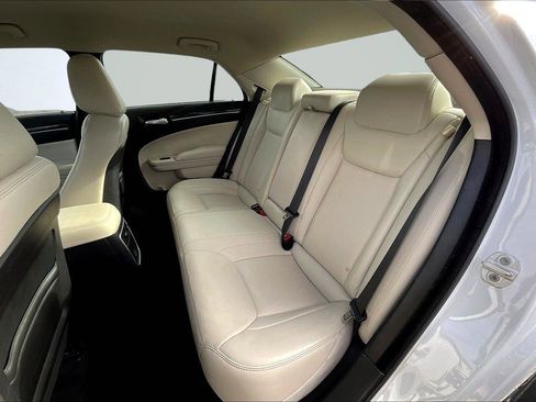 Used 2023 Chrysler 300 Touring L image 26