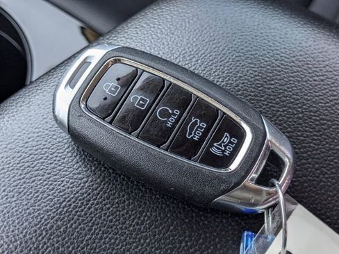 Used 2021 Hyundai Elantra Limited image 36