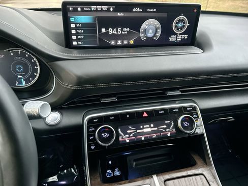 Used 2024 Genesis GV80 2.5T image 16