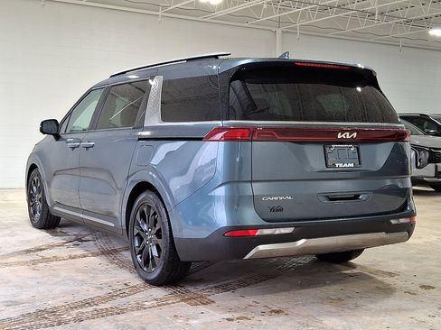 Used 2023 Kia Carnival SX Prestige image 8