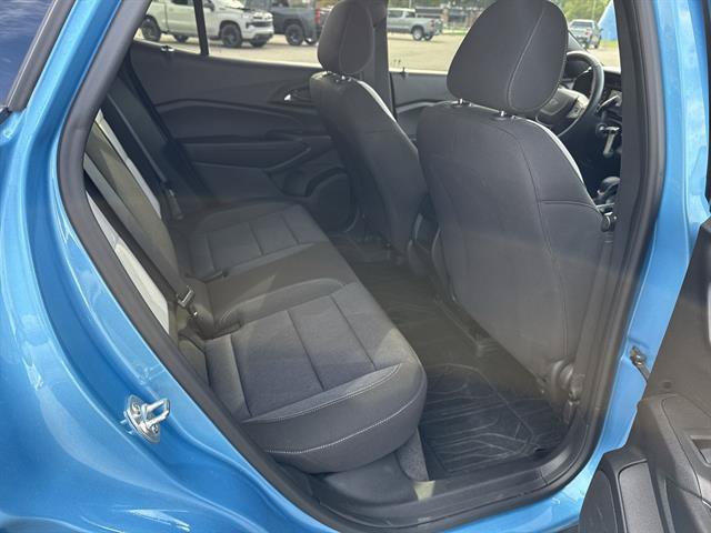 Used 2025 Chevrolet Trax RS w/ Driver Confidence Package FWD image 21