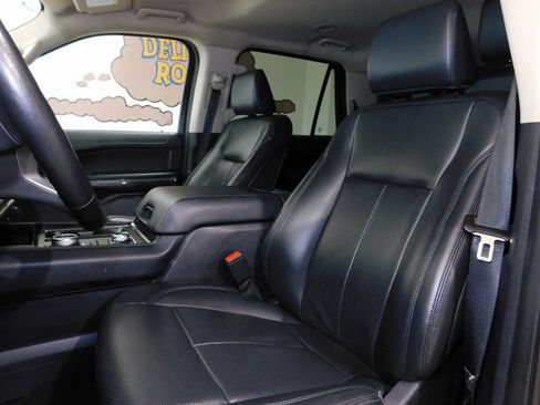 Used 2024 Ford Expedition XLT image 34