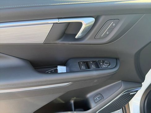 New 2026 Buick Enclave Preferred w/ LPO, Floor Liner Package FWD image 17