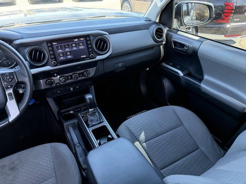Used 2020 Toyota Tacoma SR5 image 28