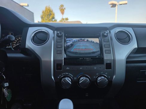 Used 2019 Toyota Tundra SR5 image 19