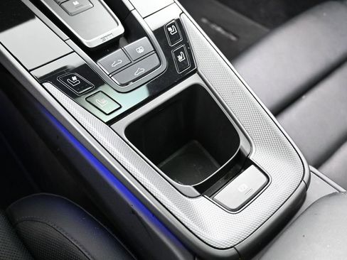 Certified 2023 Porsche 911 Carrera image 24