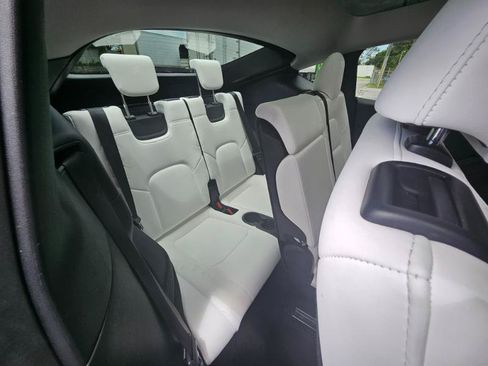 Used 2023 Tesla Model Y AWD image 66