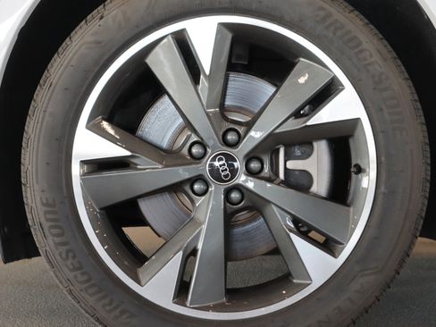 Used 2024 Audi Q4 e-tron Premium Plus w/ Premium Plus image 7