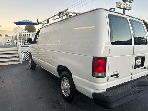 Used 2011 Ford E-150 and Econoline 150 w/ Commercial Cargo Van Pkg image 4