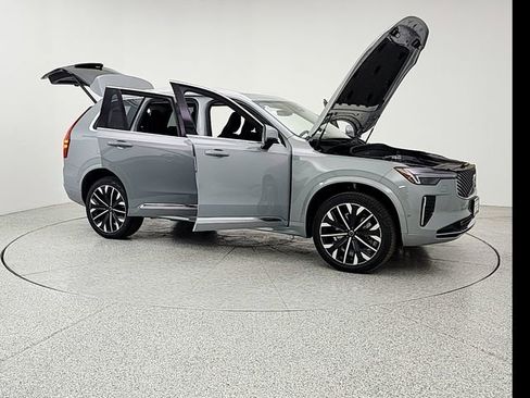 New 2026 Volvo XC90 B6 Plus w/ Protection Package image 10