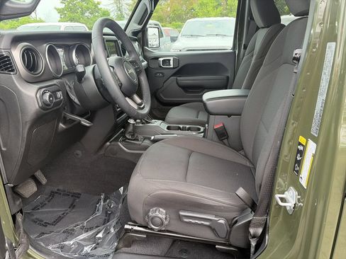 Used 2023 Jeep Wrangler Unlimited Sport AWD/4WD image 11