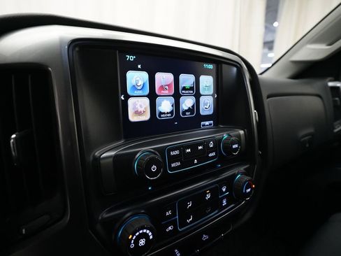 Used 2017 Chevrolet Silverado 1500 LT w/ LT Convenience Package image 6